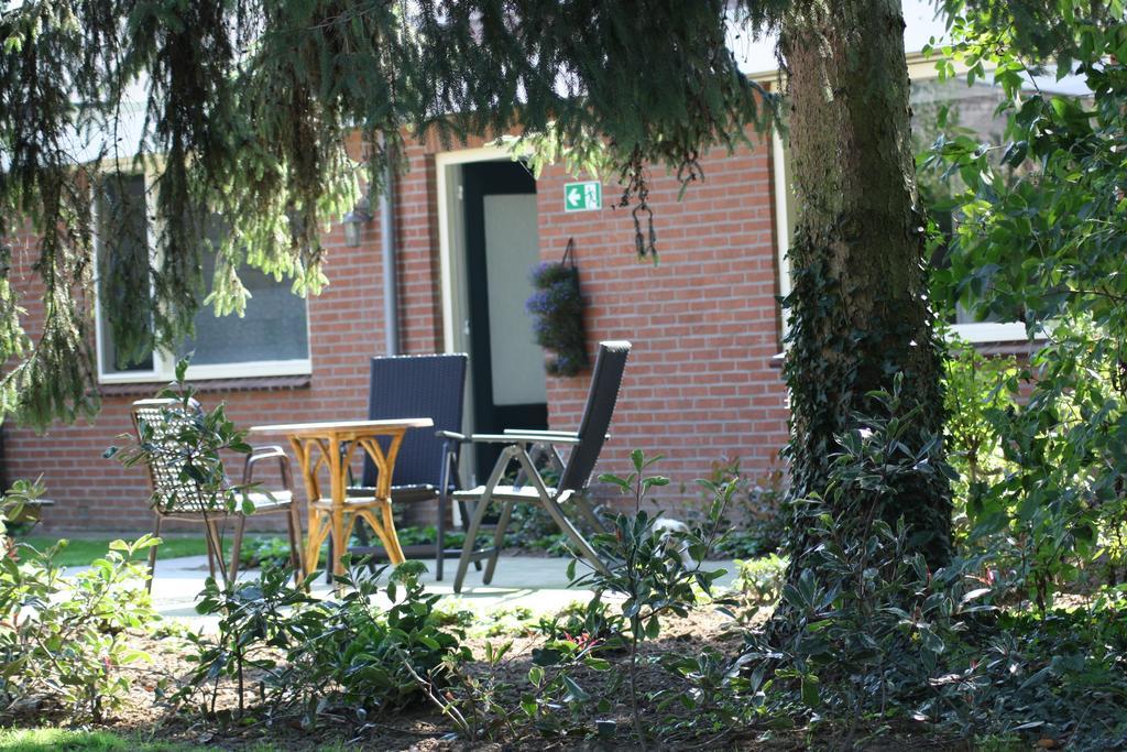 Biedermeier Born Extérieur photo